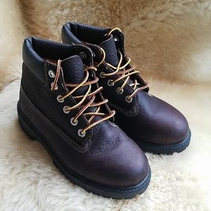 Timberland full-grain leather boot // size 1.5